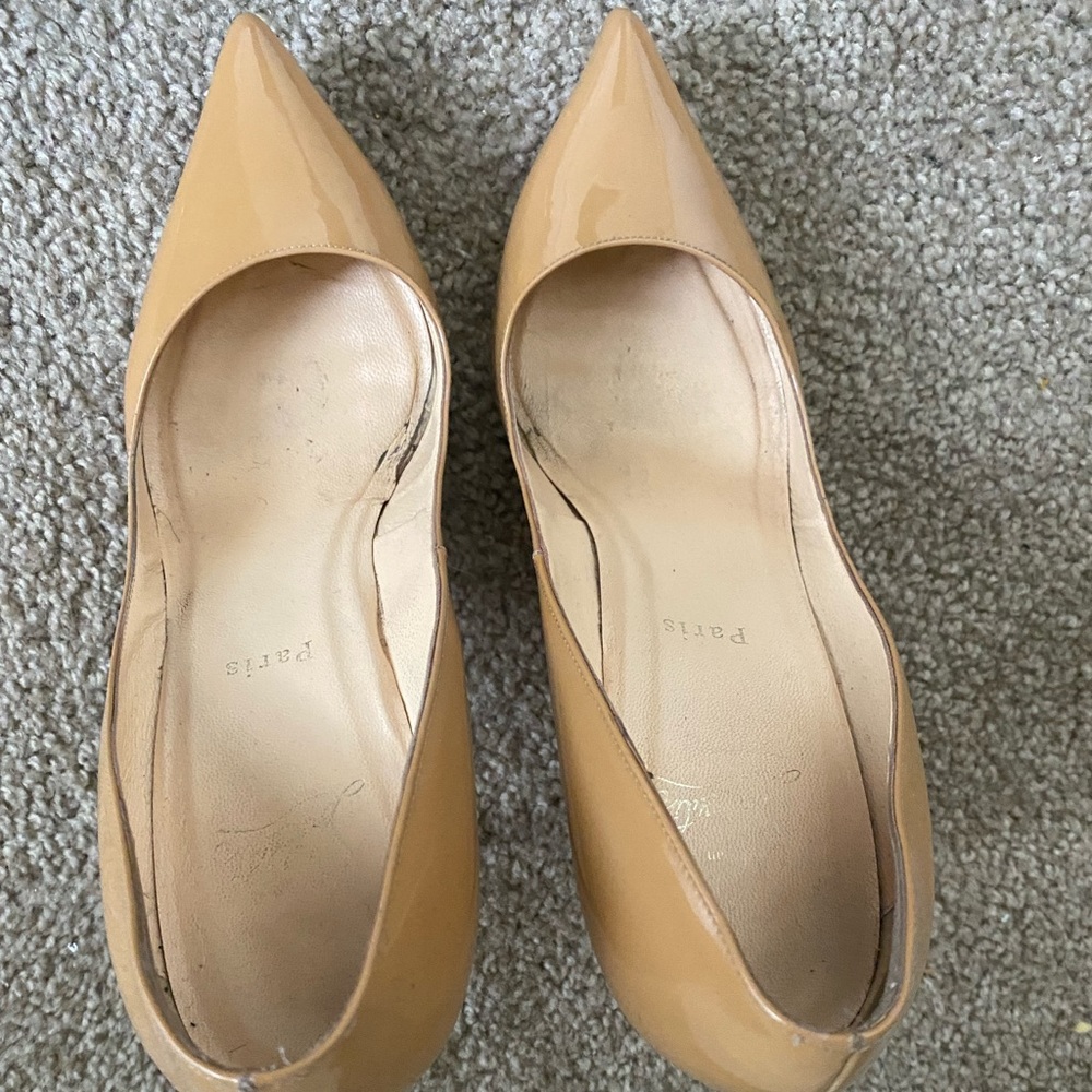 Christian Louboutin!! Nude Pigalle Plato Pumps